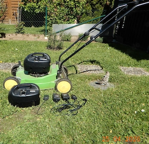 Funktionstüchtiger Briggs & Stratton, Akku Rasenmäher, Modell 2011  zu verschenken