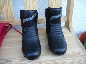 Motorradkleidung Frauen