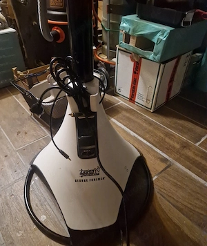 Elektrische Grill mit Musik  Bild 2