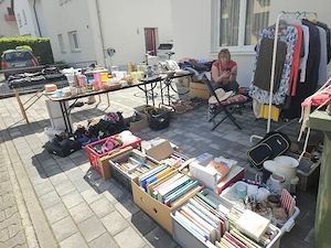 Haushalt, Bücher und Kleider