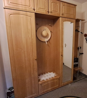 Dielenmöbel, Flurgarderobe