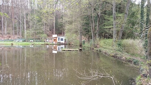 Freizeitgrundstück mit Weiher