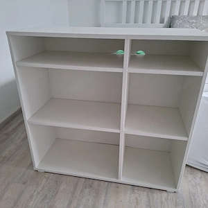 Modernes Regal weiß   viel Stauraum   sehr guter Zustand