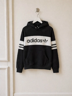 Adidas Hoodie   schwarz weiß, sportlich & bequem