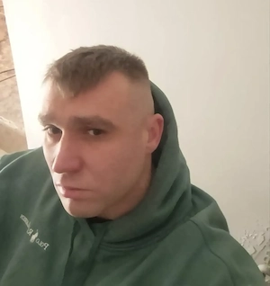 Zum Vergnügen. Ich lade Frauen ein. Ich bin 36 Jahre alt.