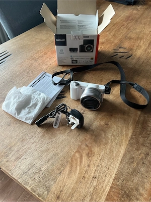 Sony Alpha 5000 Digitalkamera Weiß Bild 5