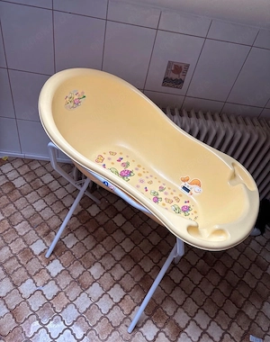 Babybadewanne mit Ständer