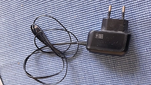 Ladegerät für Handy   Funktelefon Samsung GTE1200i 5,-   + Versandt