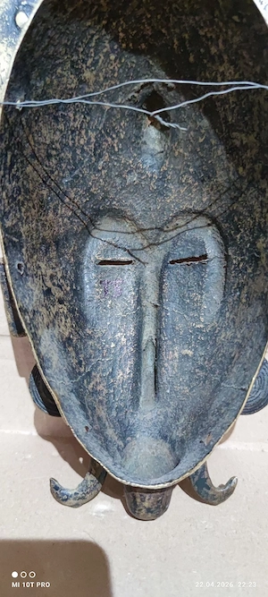 Alte afrikanische Metall Maske 