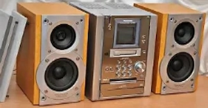 Ich suche günstig diese Lautsprecherboxen hier von dem Panasonic-System SA-PM25 - Siehe Fotos - ..!!