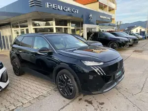 Peugeot 5008 Allure Hybrid 145