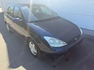 Ford Focus Focus Fließheck  5-Türer 1.6 Futura