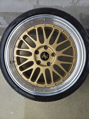 Keskin KT22 Felgensatz 19 Zoll mit 235 35 R19 Reifen