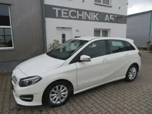 Mercedes-Benz B 180 Automatik KD/Reifen neu TÜV 03/2018
