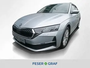 Skoda Octavia Combi 1.5 TSI Selection DSG AHK Matrix