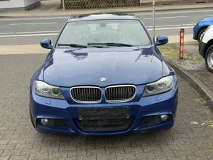 BMW 330 330d xDrive M Paket ~Motorschaden~Automatik~4x4 Bild 2