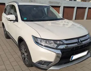 Mitsubishi Outlander Outlander Diesel 2.2 DI-D 4WD Aut. Edition Bild 5