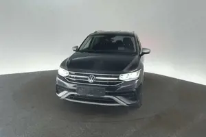 Volkswagen Tiguan 2.0 TDI 4Motion DSG Elegance Matrix AHK
