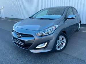 Hyundai i30 1.6 CRDi aus 1.Hand Sitzhzg. TÜV/Service NEU