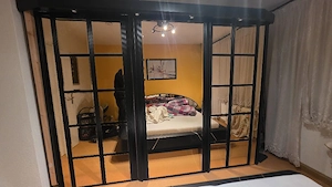 Großer Schrank mit Spiegeln Schlafzimmer Schwarz