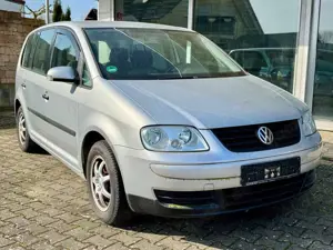 Volkswagen Touran 1.6 KLIMAAUTOMATIK / Alu-Räder