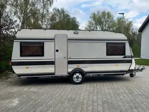 Caravans-Wohnm Hobby Prestige 535