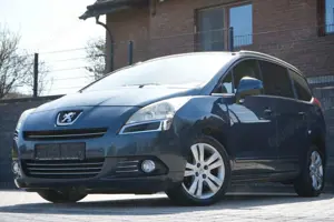 Peugeot 5008 2.0HDi Allure Pano/HeadUP/SHZ/Klima/Navi
