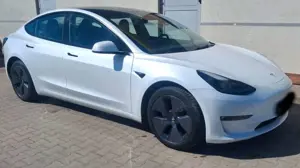 Tesla Model 3 Long Range Dual AWD