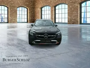 Mercedes-Benz GLC 200 4MATIC 360 AUT Kam. KeyLess KlimaA LED Bild 2