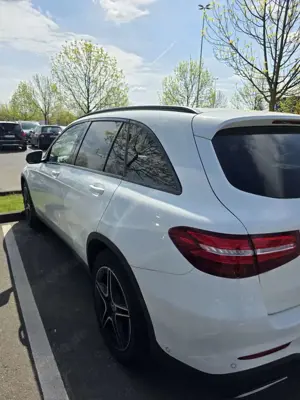 Mercedes-Benz GLC 220 d 4Matic 9G-TRONIC Bild 4