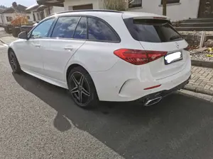 Mercedes-Benz C 220 d T 9G-TRONIC AMG Line Bild 2