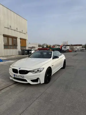 BMW M4 Cabrio DKG (Deutsch Fahrzeug)