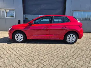 Skoda Fabia 1.0 TSI 95PS Selection 5-türig Rückf.Kamera Parkse Bild 2