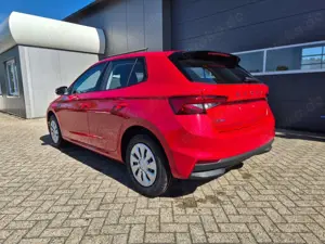 Skoda Fabia 1.0 TSI 95PS Selection 5-türig Rückf.Kamera Parkse Bild 3