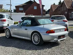 BMW Z3 1.9 Cabrio AC-Schnitzer Sport-AG Leder 17-Alu Bild 2