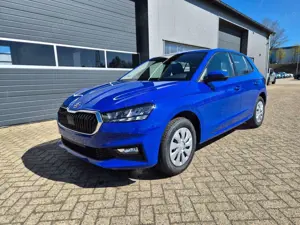 Skoda Fabia 1.0 TSI 95PS Selection 5-türig Rückf.Kamera Par...