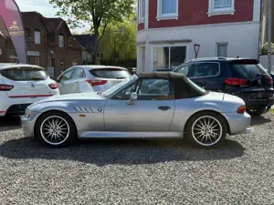 BMW Z3 1.9 Cabrio AC-Schnitzer Sport-AG Leder 17-Alu Bild 3