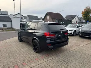 BMW X5 Baureihe xDrive 40 d PANO M-PAKET AHK Distron Bild 3