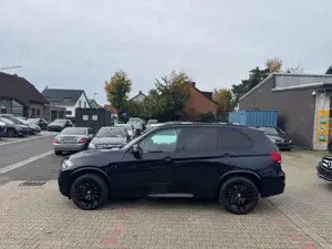 BMW X5 Baureihe xDrive 40 d PANO M-PAKET AHK Distron Bild 2