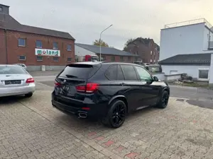 BMW X5 Baureihe xDrive 40 d PANO M-PAKET AHK Distron Bild 4