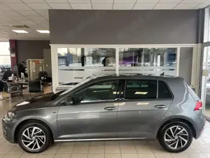 Volkswagen Golf VII Join Navi PDC ab.AHK SHZ Allwetterreife