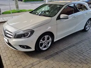 Mercedes-Benz A 180 A 180 BlueEfficiency (176.042)