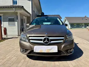 Mercedes-Benz B 180 B 180 (BlueEFFICIENCY) 7G-DCT