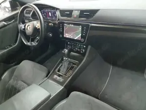 Skoda Superb Superb Combi 2.0 TDI DSG Sportline AHK ACC KAM