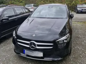 Mercedes-Benz B 180 B-Klasse Diesel d 7G-DCT Editon 19