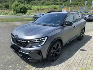 Renault Austral Alpine Iconic Full Hybrid mit abnehmbarer AHK