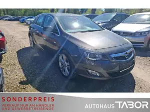 Opel Astra J 1.6 Cosmo Klimaaut. SHZ LM PDC Lichtaut.