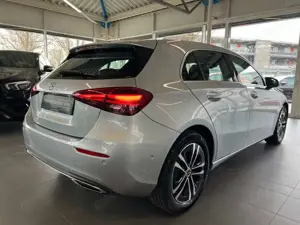 Mercedes-Benz A 200 Avandced Kamera Distronic VolldigiDisplay Bild 5