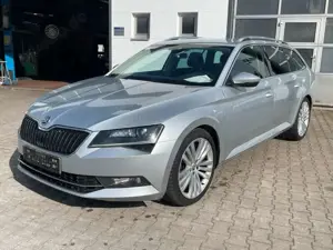 Skoda Superb Style 2,0TDI/DSG/1Hd/MWST/AHK/NAVI/19Zoll