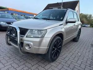Suzuki Grand Vitara 4x4 2.0 Schalter *Super Zustand*